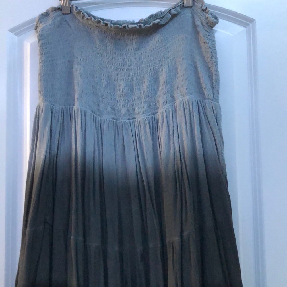 Used APT. 9 mini dress gray ombré! So CUTE!